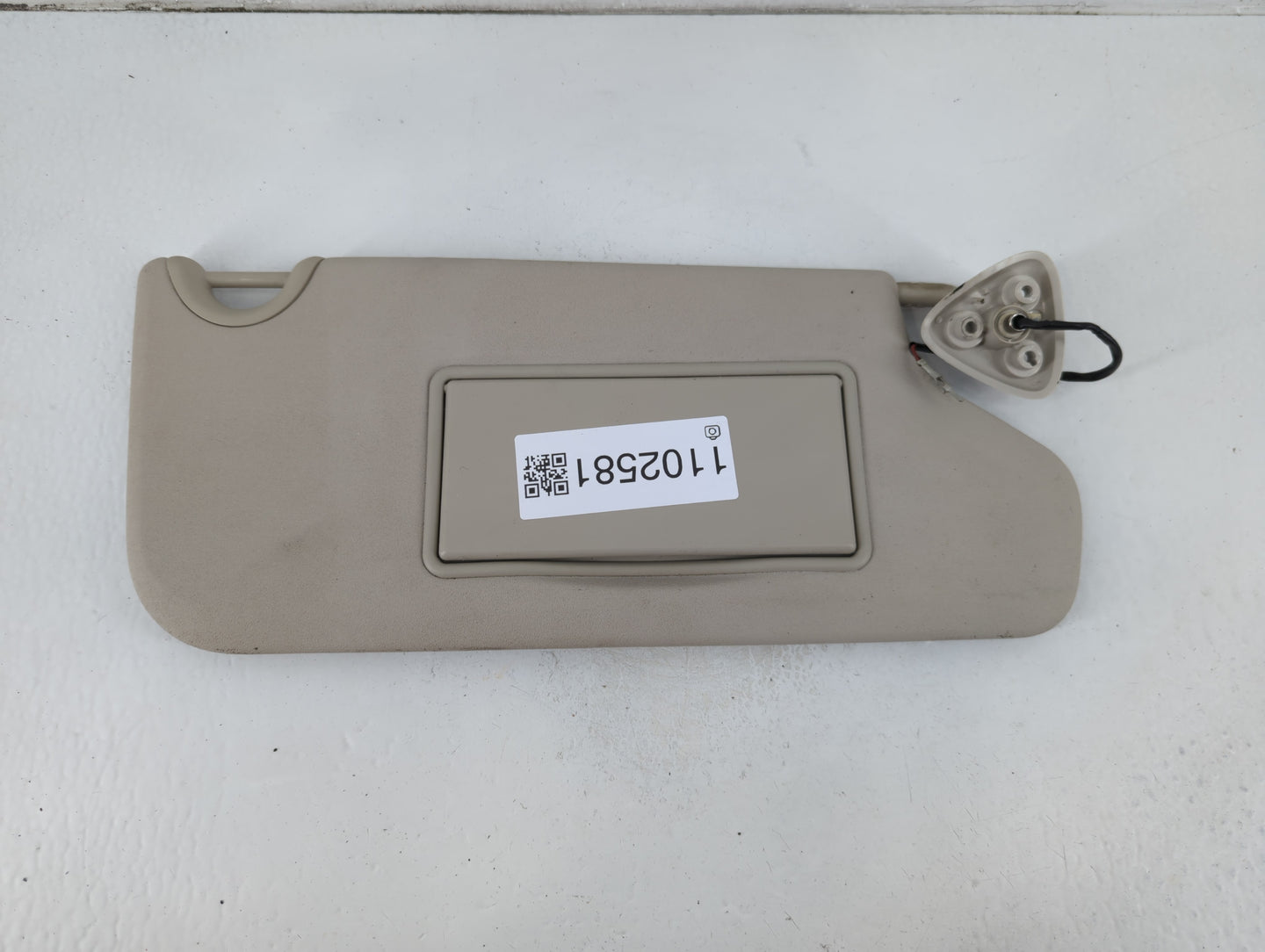 2011-2020 Dodge Journey Sun Visor Shade Replacement Passenger Right Mirror Fits OEM Used Auto Parts - Oemusedautoparts1.com