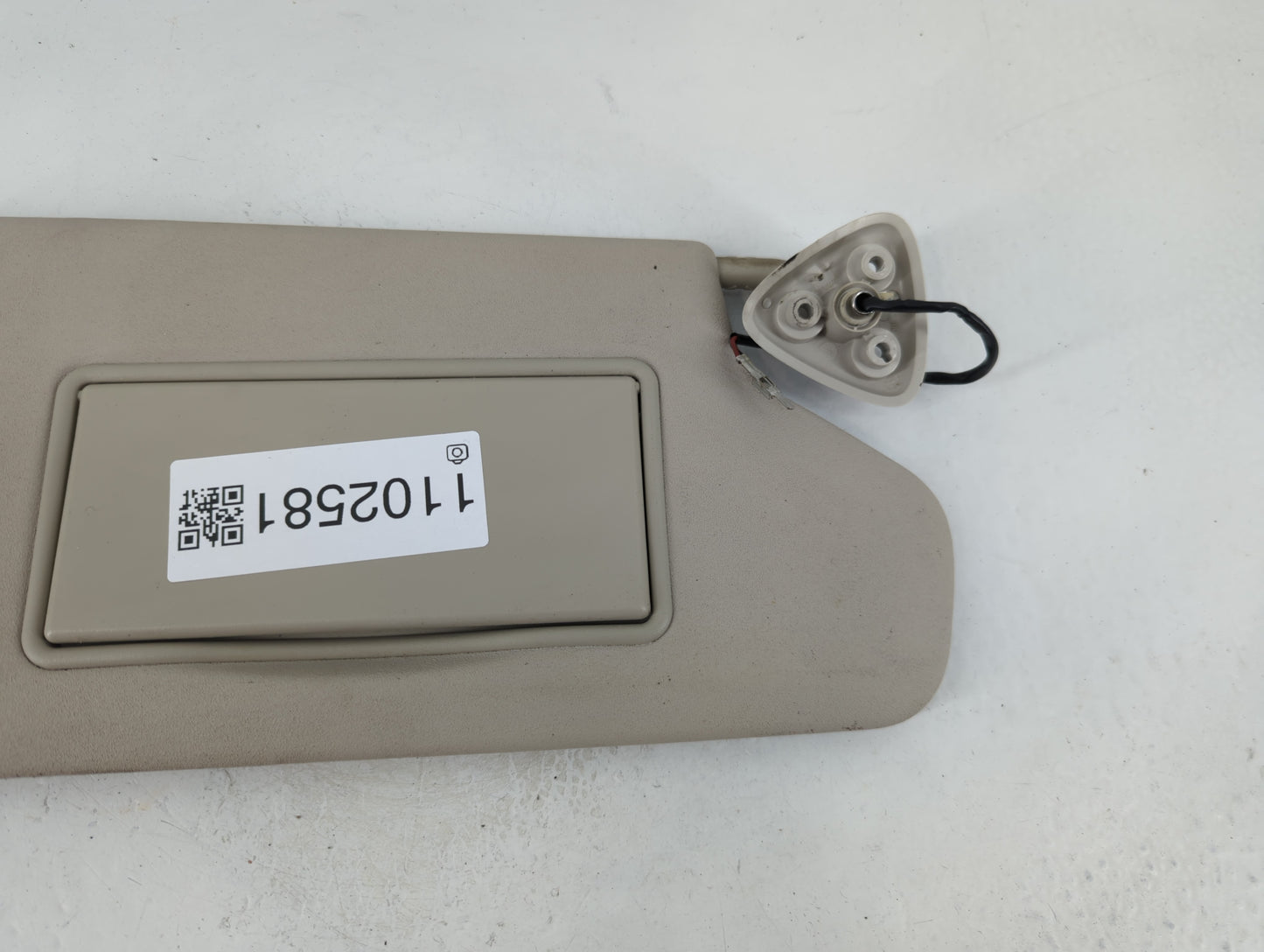 2011-2020 Dodge Journey Sun Visor Shade Replacement Passenger Right Mirror Fits OEM Used Auto Parts - Oemusedautoparts1.com