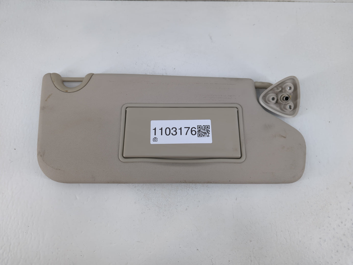 2017 Dodge Journey Sun Visor Shade Replacement Passenger Right Mirror Fits OEM Used Auto Parts - Oemusedautoparts1.com