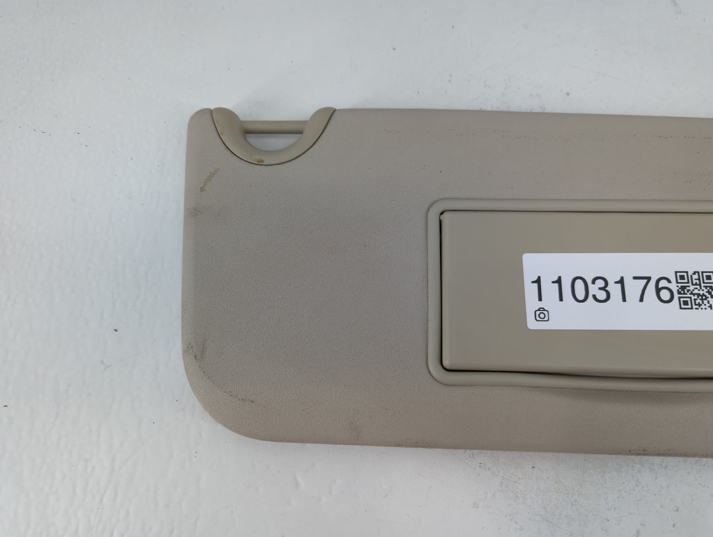 2017 Dodge Journey Sun Visor Shade Replacement Passenger Right Mirror Fits OEM Used Auto Parts - Oemusedautoparts1.com