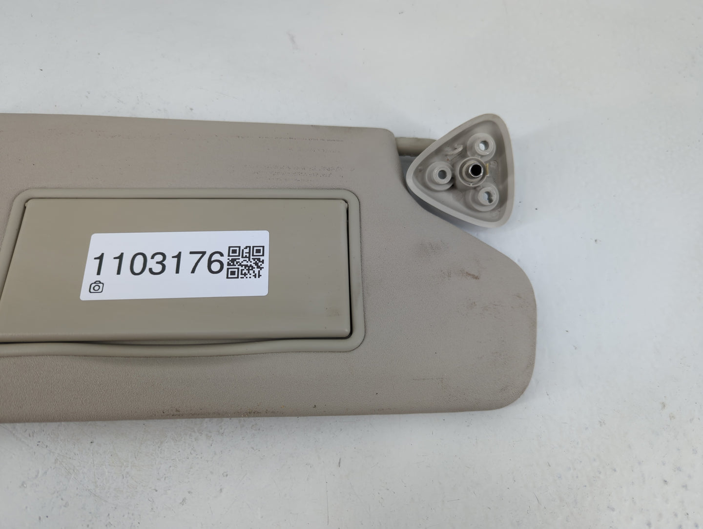 2017 Dodge Journey Sun Visor Shade Replacement Passenger Right Mirror Fits OEM Used Auto Parts - Oemusedautoparts1.com