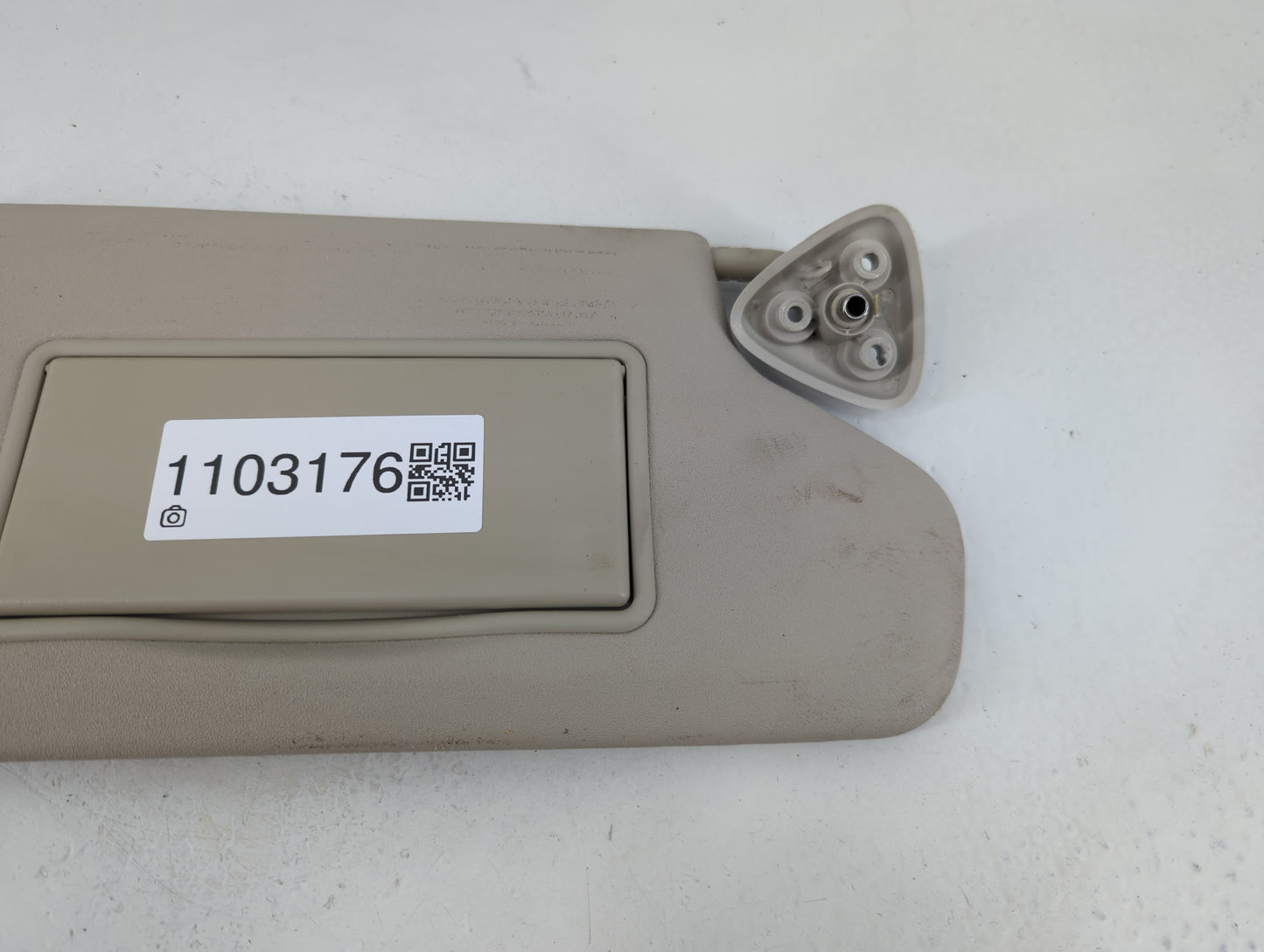 2017 Dodge Journey Sun Visor Shade Replacement Passenger Right Mirror Fits OEM Used Auto Parts - Oemusedautoparts1.com