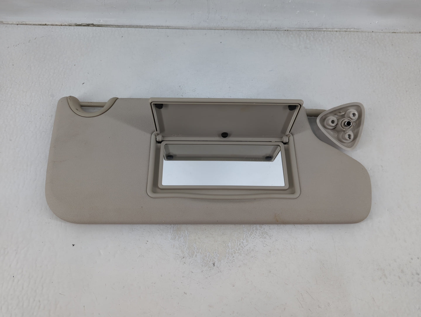 2017 Dodge Journey Sun Visor Shade Replacement Passenger Right Mirror Fits OEM Used Auto Parts - Oemusedautoparts1.com