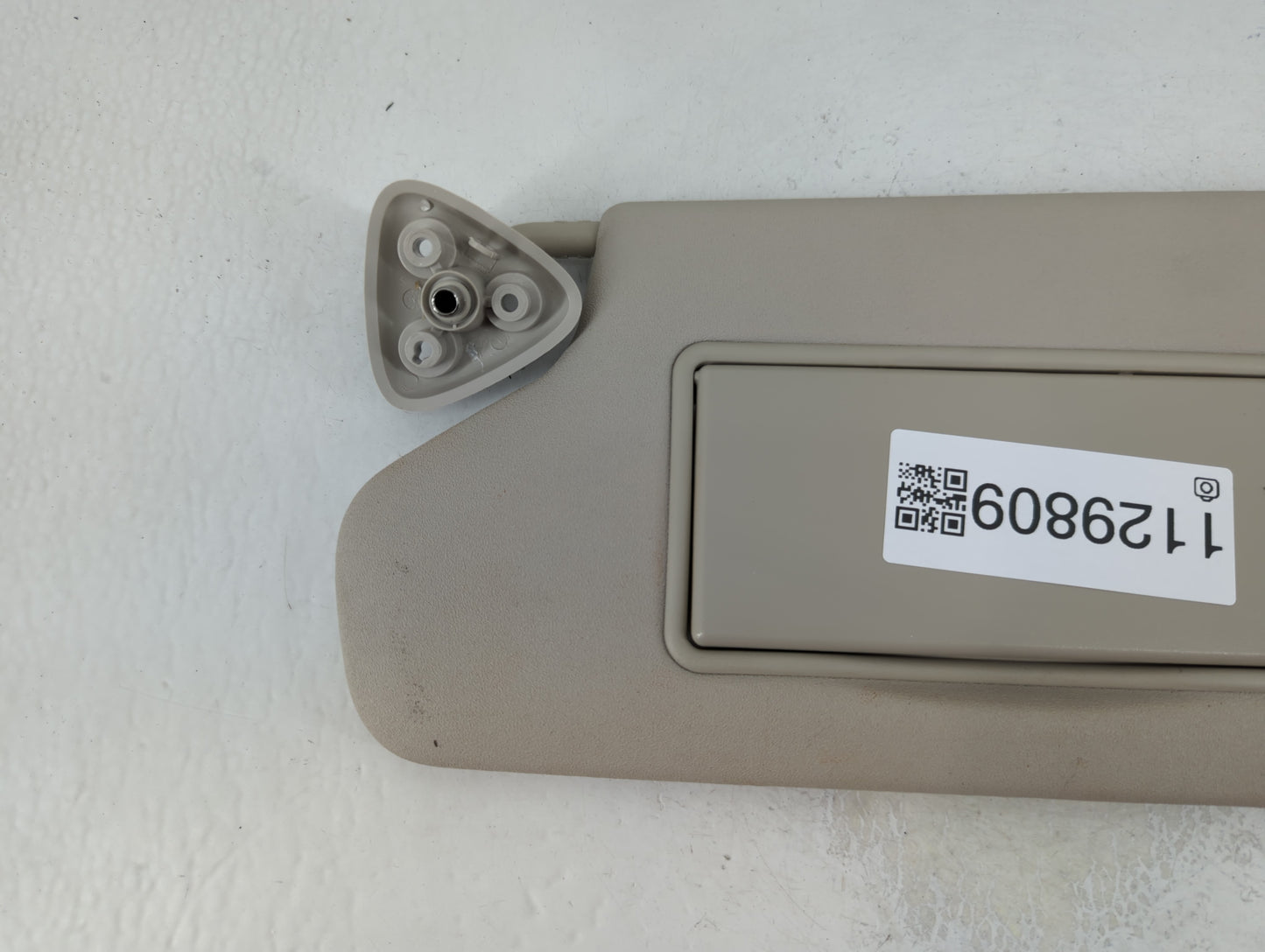 2017 Dodge Journey Sun Visor Shade Replacement Driver Left Mirror Fits OEM Used Auto Parts - Oemusedautoparts1.com