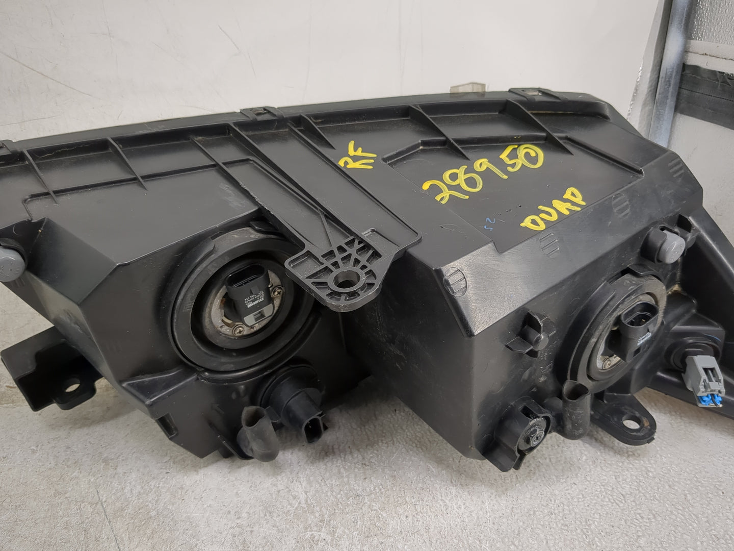 2014-2020 Dodge Journey Passenger Right Oem Head Light Headlight Lamp 1130250 - Oemusedautoparts1.com