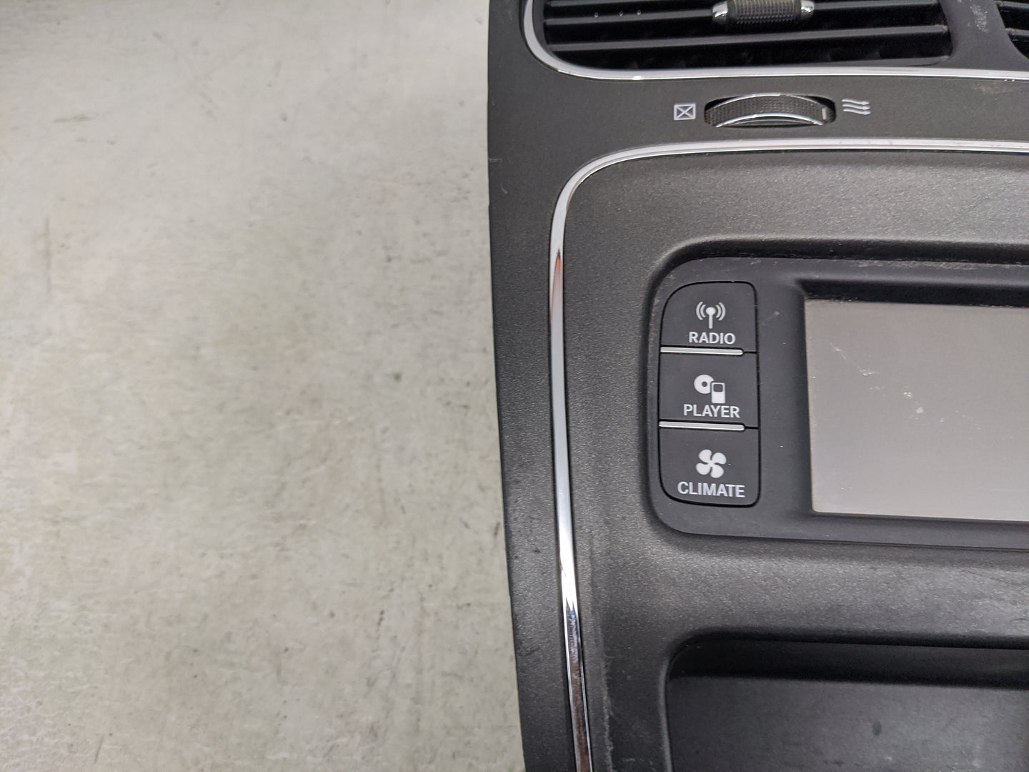 2017 Dodge Journey Information Display Screen 1130271 - Oemusedautoparts1.com