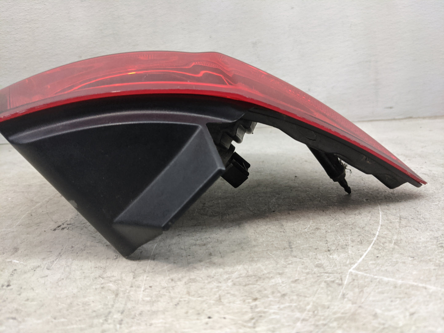 2010-2020 Dodge Journey Tail Light Assembly Passenger Right OEM Fits Fits 2010 2011 2012 2013 2014 2015 2016 2017 2018 2019 