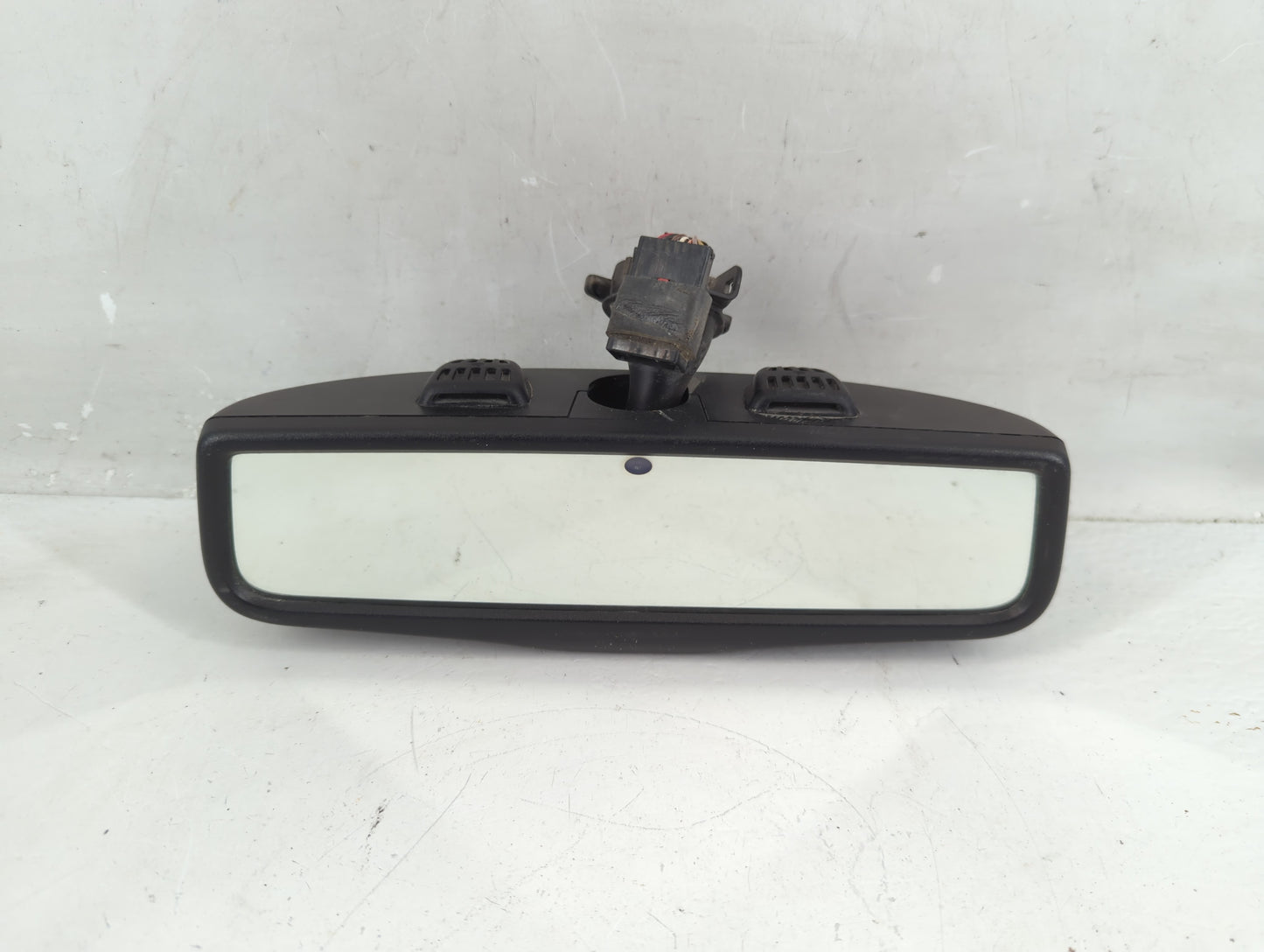 2017 Dodge Journey Interior Rear View Mirror Replacement OEM P/N:E11026542 Fits OEM Used Auto Parts - Oemusedautoparts1.com