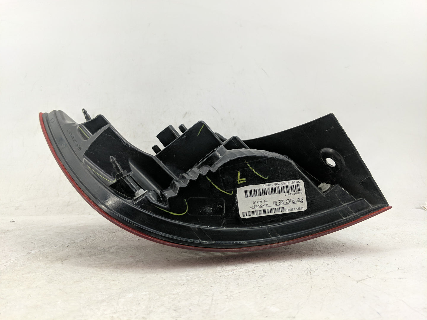 2017 Dodge Journey Tail Light Assembly Passenger Right OEM P/N:68227132AA Fits OEM Used Auto Parts - Oemusedautoparts1.com