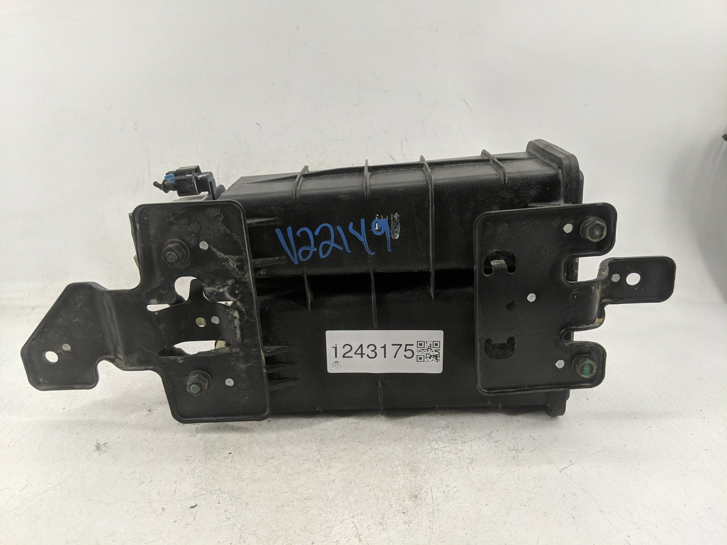 2017 Dodge Journey Fuel Vapor Charcoal Canister - Oemusedautoparts1.com