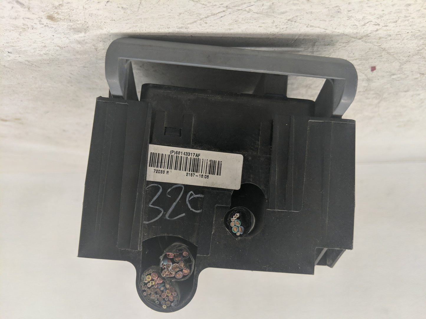 2012-2020 Dodge Journey Fusebox Fuse Box Relay Module Tipm 68143317af - Oemusedautoparts1.com