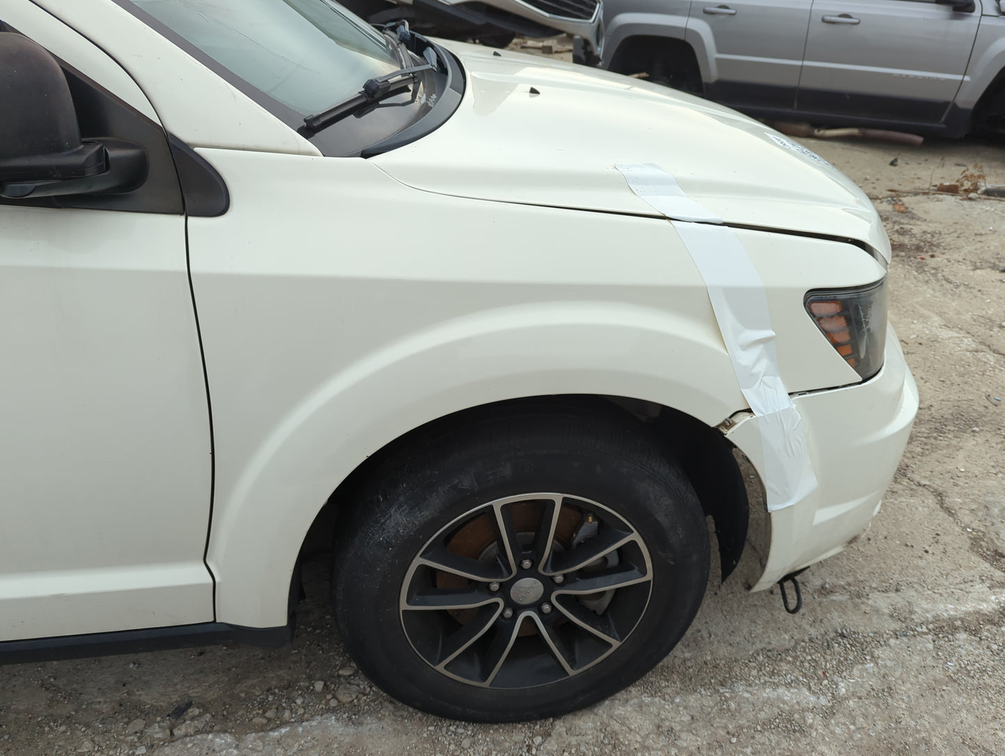 2017 Dodge Journey Passenger Fender - Oemusedautoparts1.com