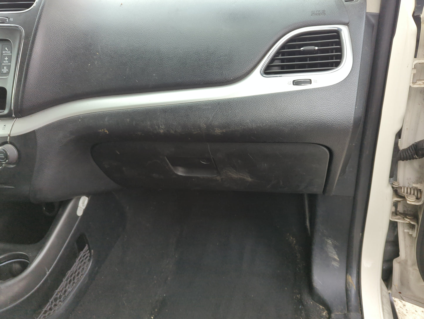 2017 Dodge Journey Passenger Glove Box Door Storage Compartment 1288851 - Oemusedautoparts1.com