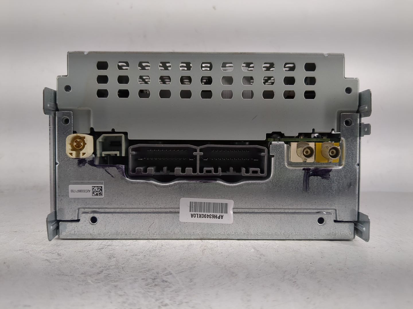 2018-2020 Dodge Journey Radio AM FM Cd Player Receiver Replacement P/N:P68209665AF Fits Fits 2018 2019 2020 OEM Used Auto Pa