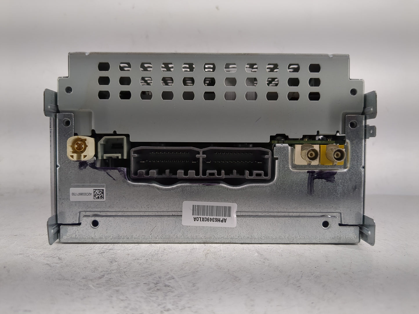 2018-2020 Dodge Journey Radio AM FM Cd Player Receiver Replacement P/N:P68209665AF Fits Fits 2018 2019 2020 OEM Used Auto Pa