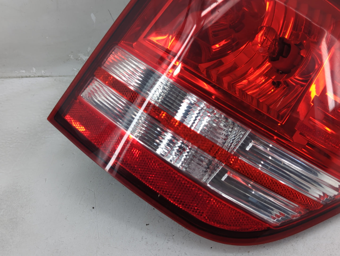 2010-2020 Dodge Journey Tail Light Assembly Passenger Right OEM P/N:05116290AH Fits OEM Used Auto Parts - Oemusedautoparts1.