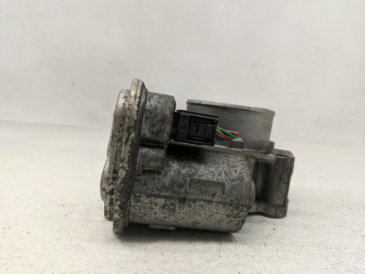 2009-2018 Dodge Journey Throttle Body Fits Fits 2007 2008 2009 2010 2011 2012 2013 2014 2015 2016 2017 2018 OEM Used Auto Pa