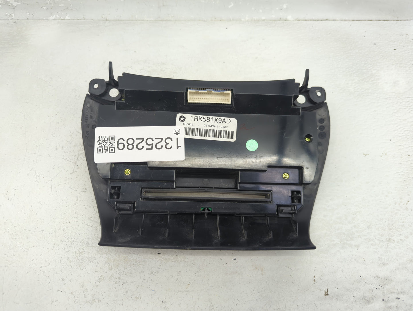 2011-2017 Dodge Journey Climate Control Module Temperature AC/Heater Replacement P/N:1RK581X9AD Fits OEM Used Auto Parts - O