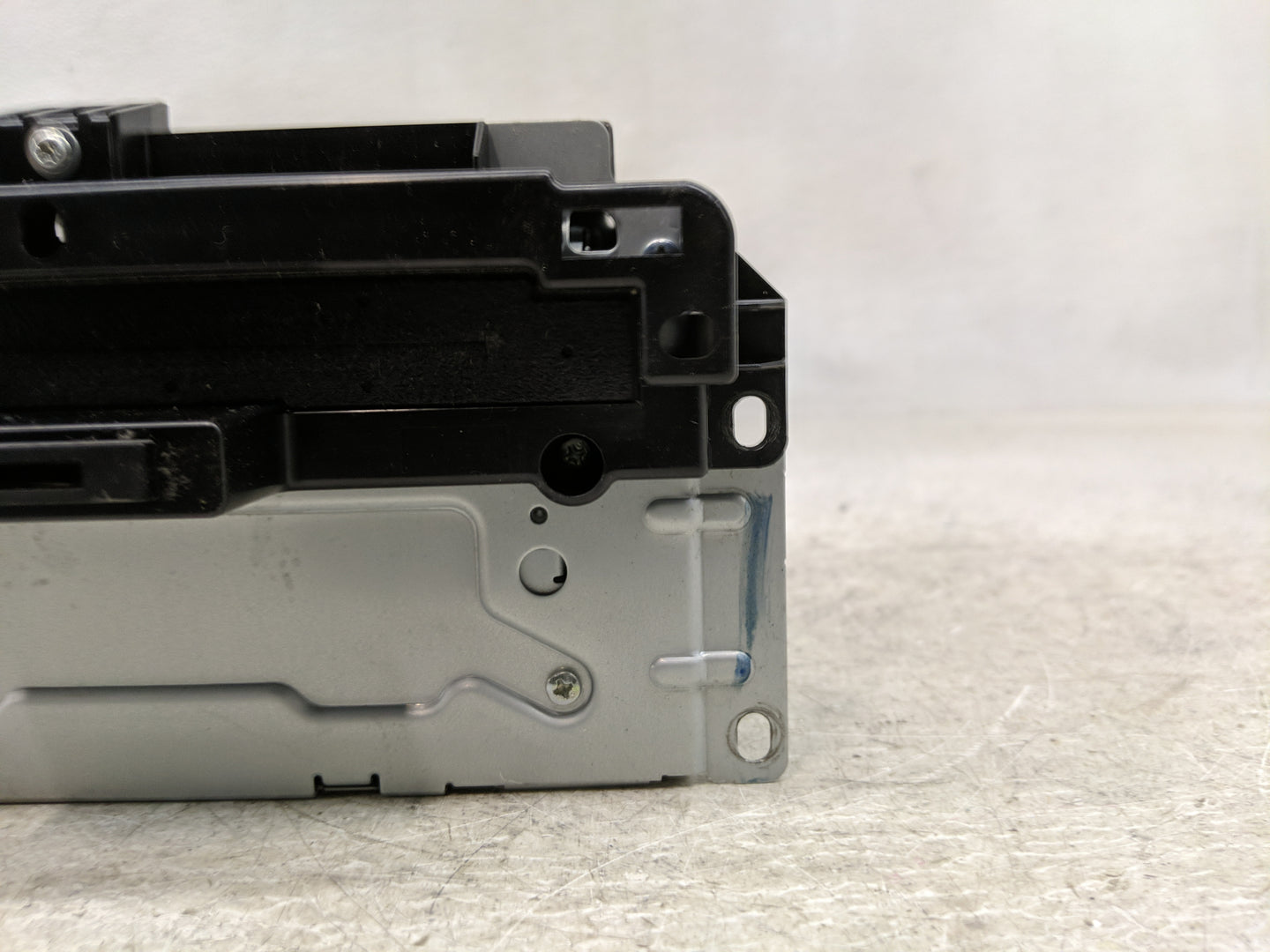 2017 Dodge Journey Radio AM FM Cd Player Receiver Replacement P/N:68308772AB Fits OEM Used Auto Parts - Oemusedautoparts1.co