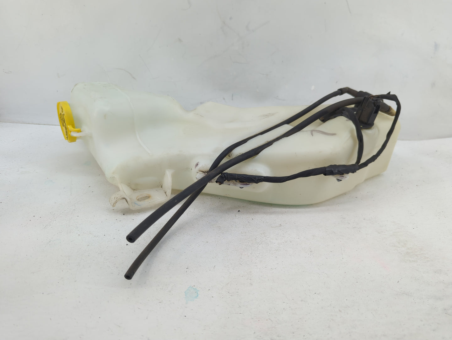 2017 Dodge Journey Windshield Washer Fluid Reservoir Bottle Oem - Oemusedautoparts1.com