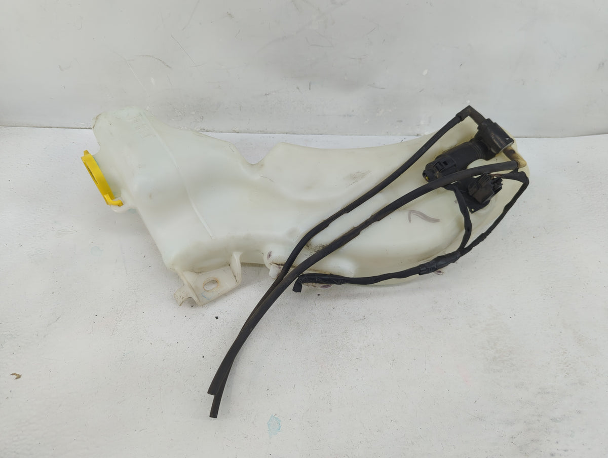 2017 Dodge Journey Windshield Washer Fluid Reservoir Bottle 1370593 - Oemusedautoparts1.com
