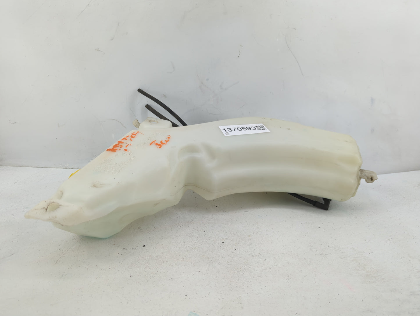 2017 Dodge Journey Windshield Washer Fluid Reservoir Bottle Oem - Oemusedautoparts1.com