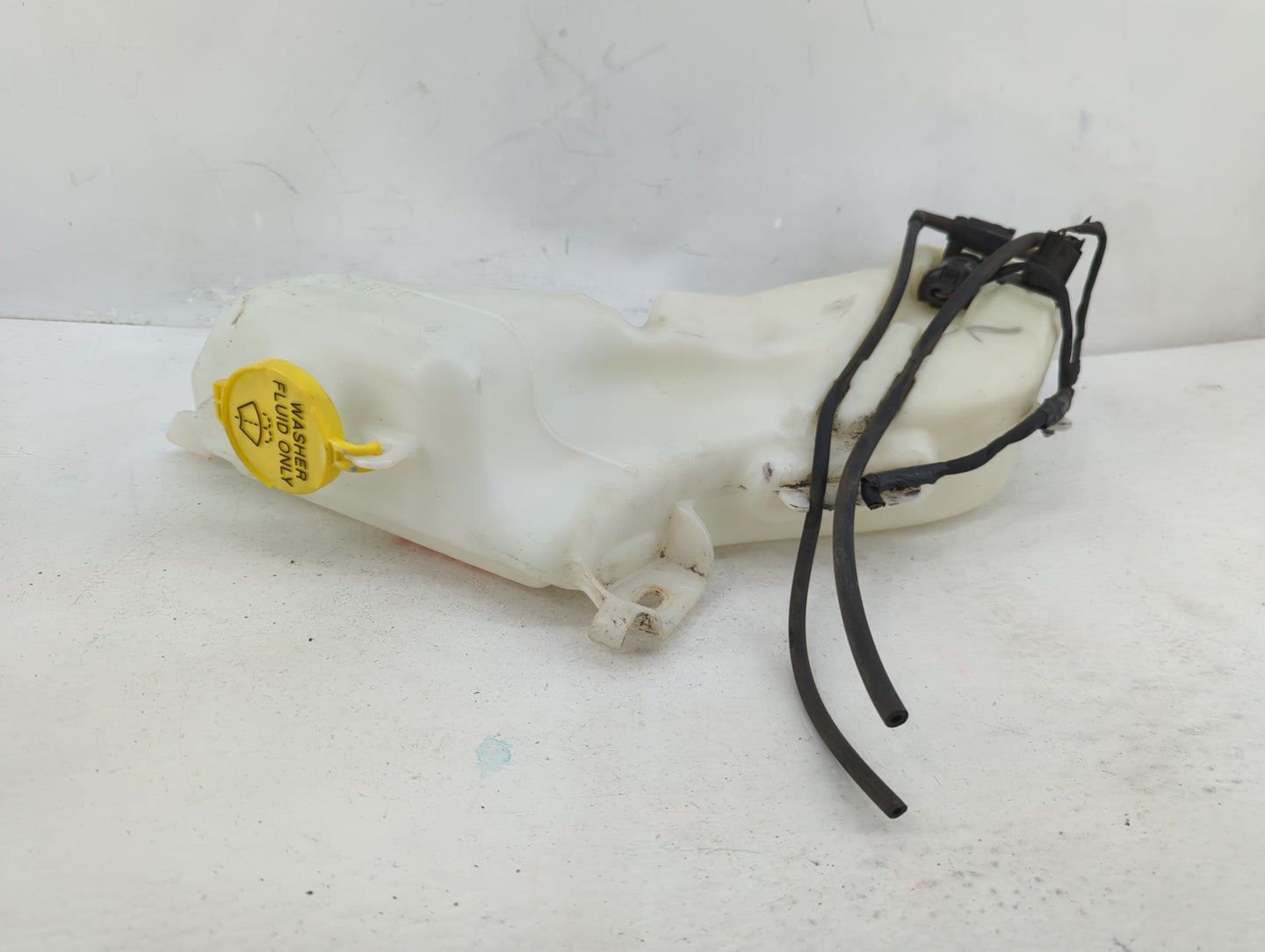 2017 Dodge Journey Windshield Washer Fluid Reservoir Bottle Oem - Oemusedautoparts1.com
