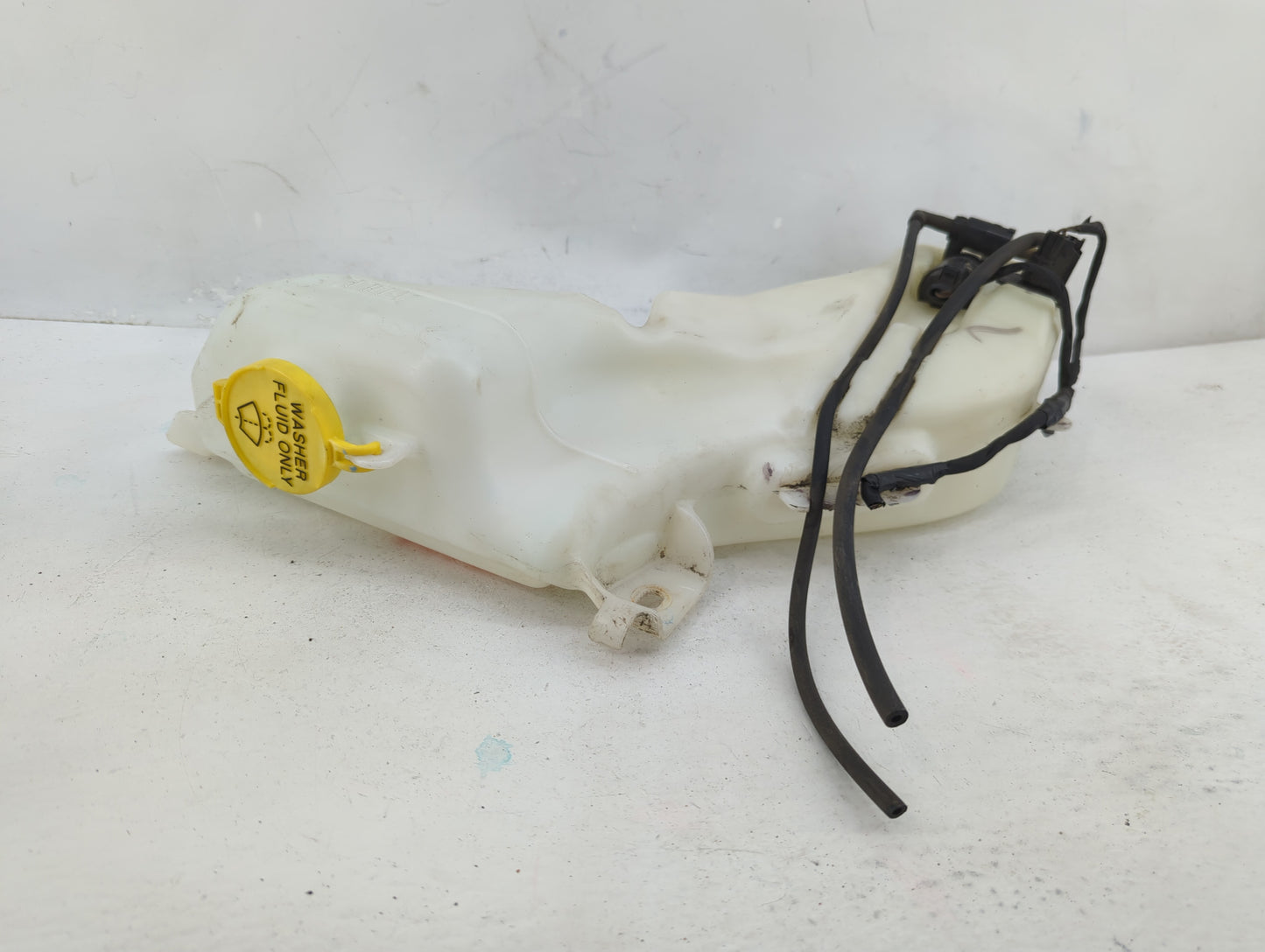 2017 Dodge Journey Windshield Washer Fluid Reservoir Bottle Oem - Oemusedautoparts1.com