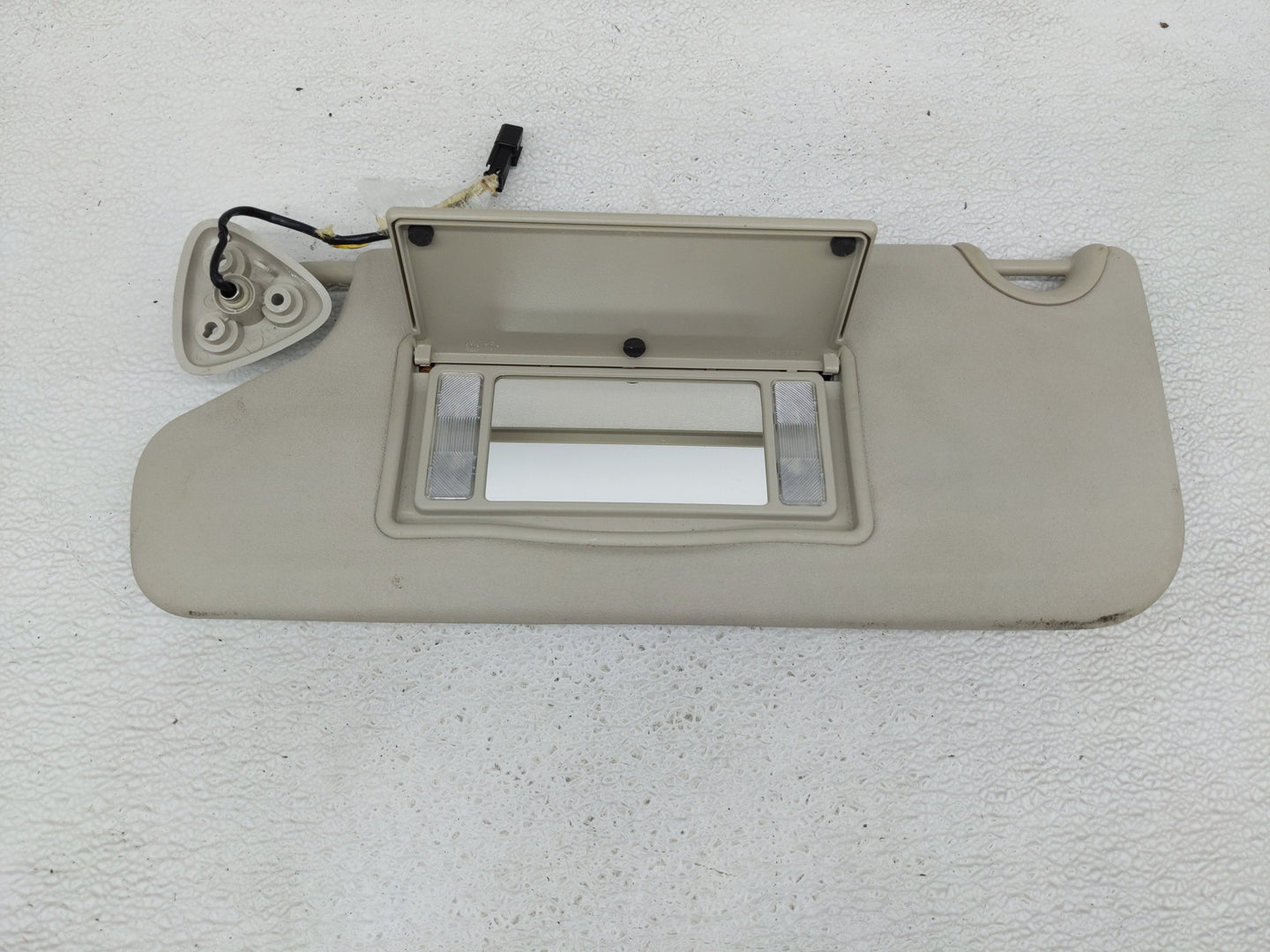 2011-2020 Dodge Journey Sun Visor Shade Replacement Passenger Right Mirror Fits OEM Used Auto Parts - Oemusedautoparts1.com