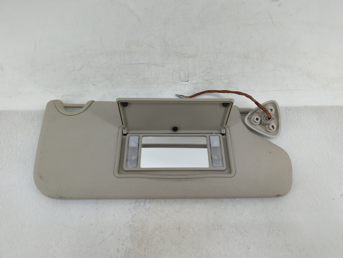 2017 Dodge Journey Sun Visor Shade Replacement Passenger Right Mirror Fits OEM Used Auto Parts - Oemusedautoparts1.com