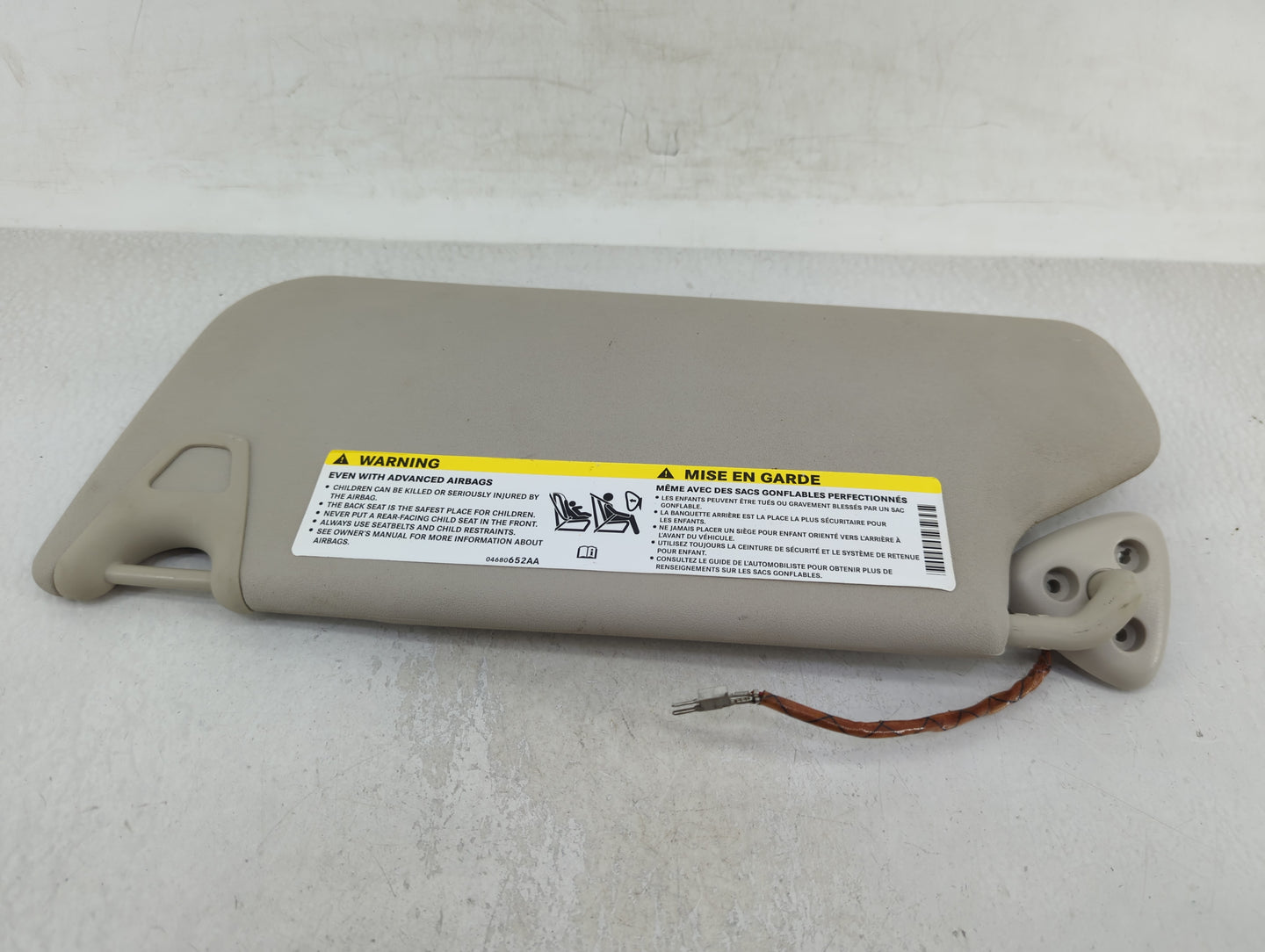 2017 Dodge Journey Sun Visor Shade Replacement Passenger Right Mirror Fits OEM Used Auto Parts - Oemusedautoparts1.com