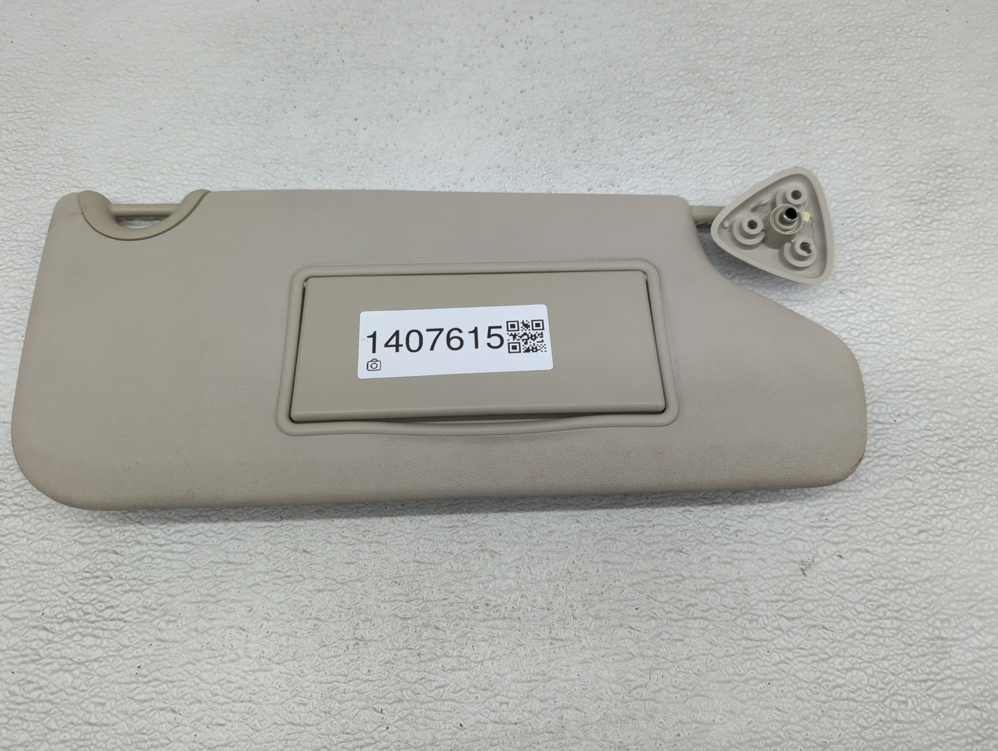 2017 Dodge Journey Sun Visor Shade Replacement Passenger Right Mirror Fits OEM Used Auto Parts - Oemusedautoparts1.com