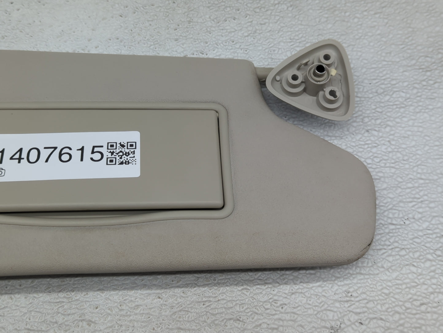 2017 Dodge Journey Sun Visor Shade Replacement Passenger Right Mirror Fits OEM Used Auto Parts - Oemusedautoparts1.com