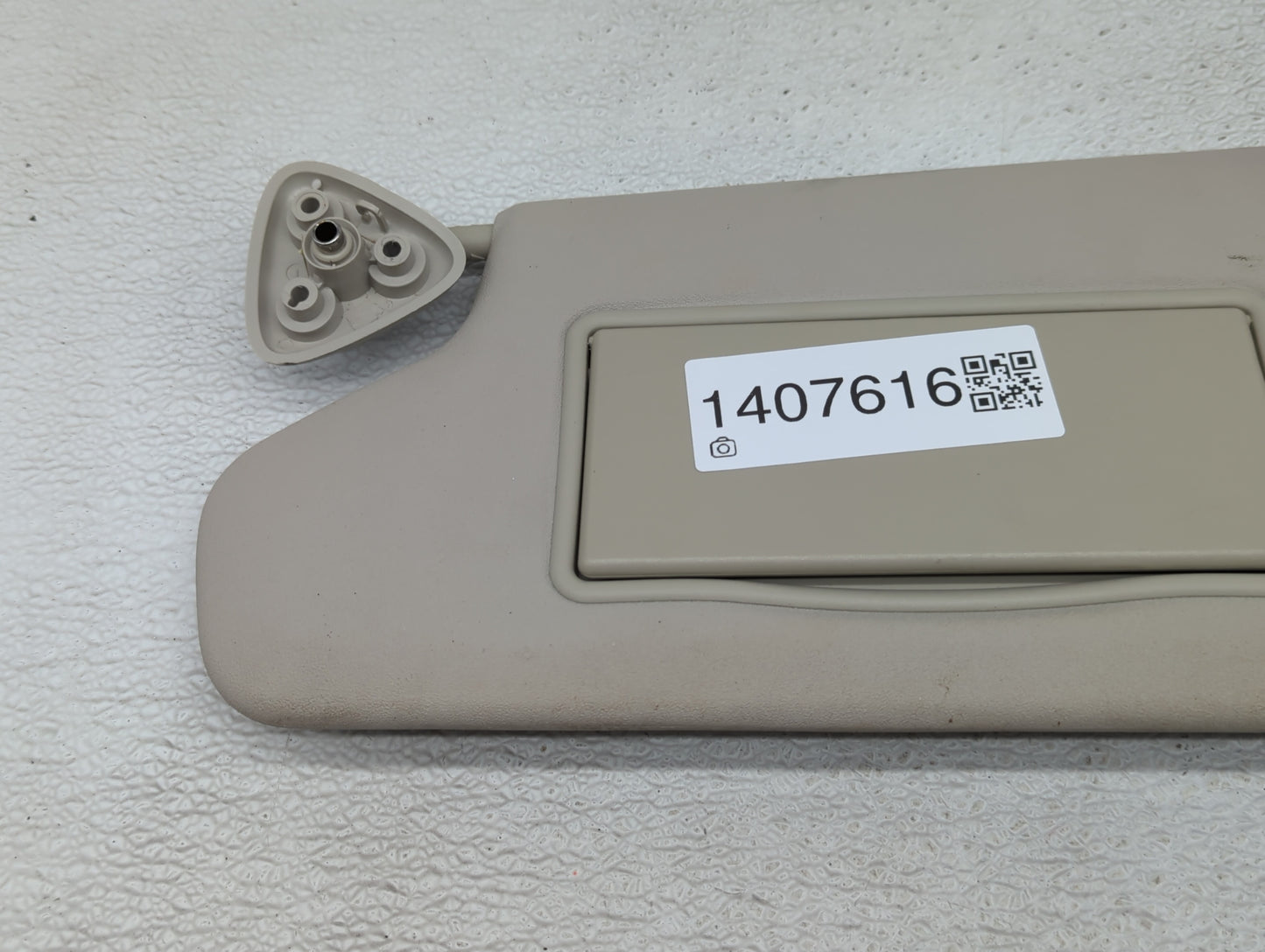 2017 Dodge Journey Sun Visor Shade Replacement Driver Left Mirror Fits OEM Used Auto Parts - Oemusedautoparts1.com