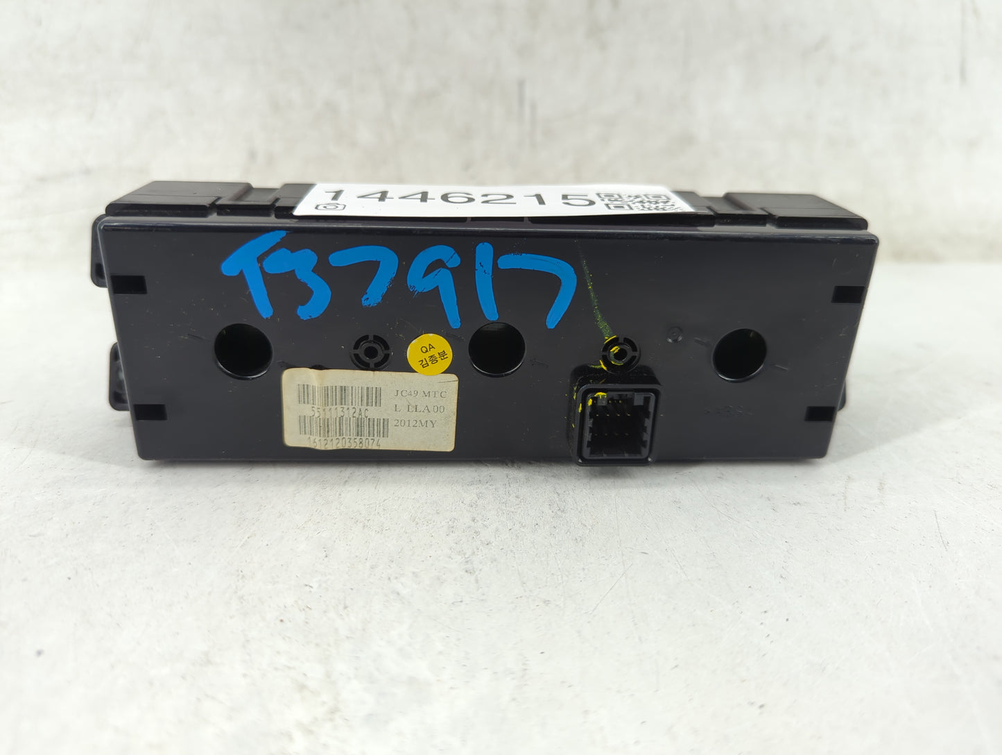 2011-2020 Dodge Journey Climate Control Module Temperature AC/Heater Replacement P/N:55111312AC Fits OEM Used Auto Parts - O
