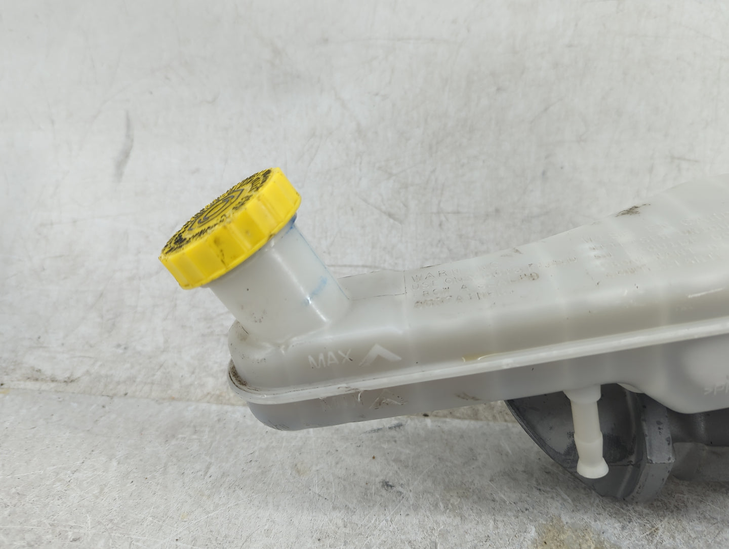 2017 Dodge Journey Brake Master Cylinder - Oemusedautoparts1.com