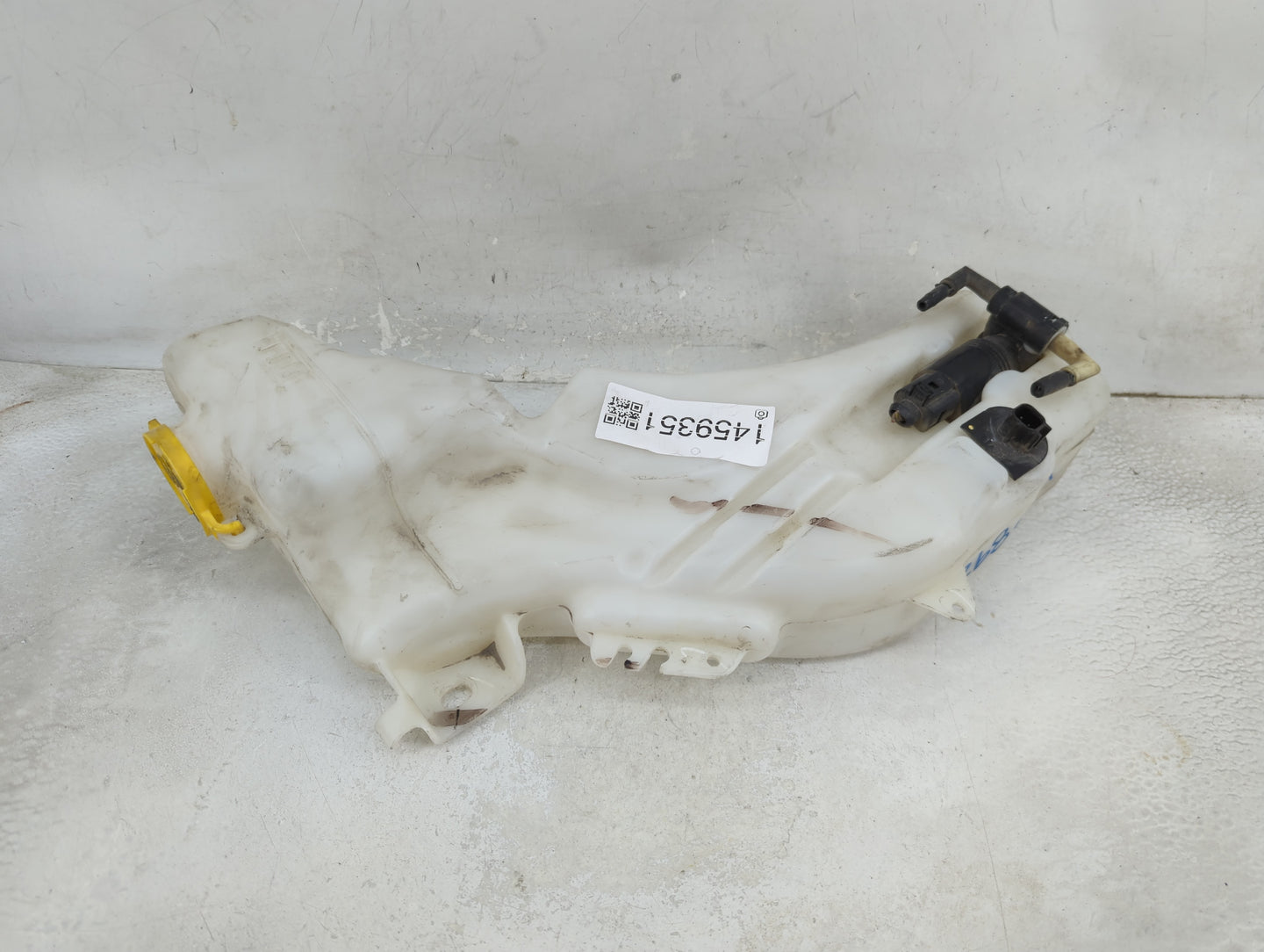 2017 Dodge Journey Windshield Washer Fluid Reservoir Bottle Oem 1459351 - Oemusedautoparts1.com