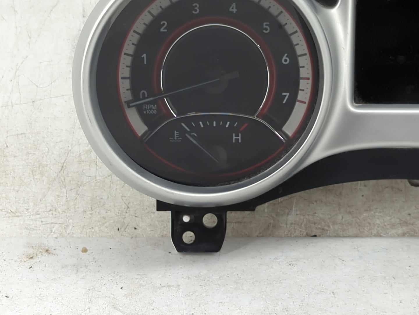 2017 Dodge Journey Instrument Cluster Speedometer Gauges P/N:68310781AA CR-0048-002-MR-C000 Miles: Fits OEM Used Auto Parts 