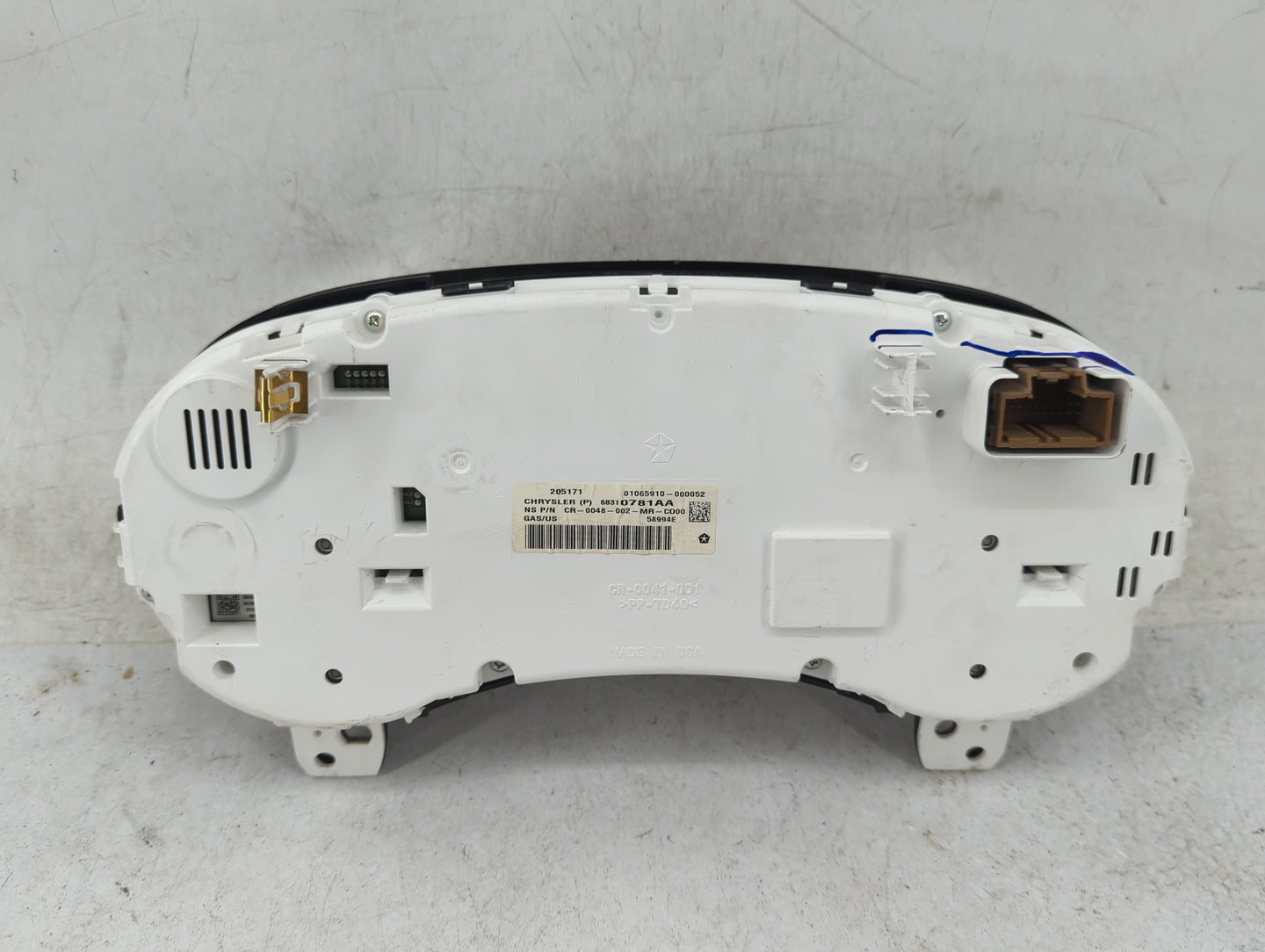 2017 Dodge Journey Instrument Cluster Speedometer Gauges P/N:68310781AA CR-0048-002-MR-C000 Miles: Fits OEM Used Auto Parts 