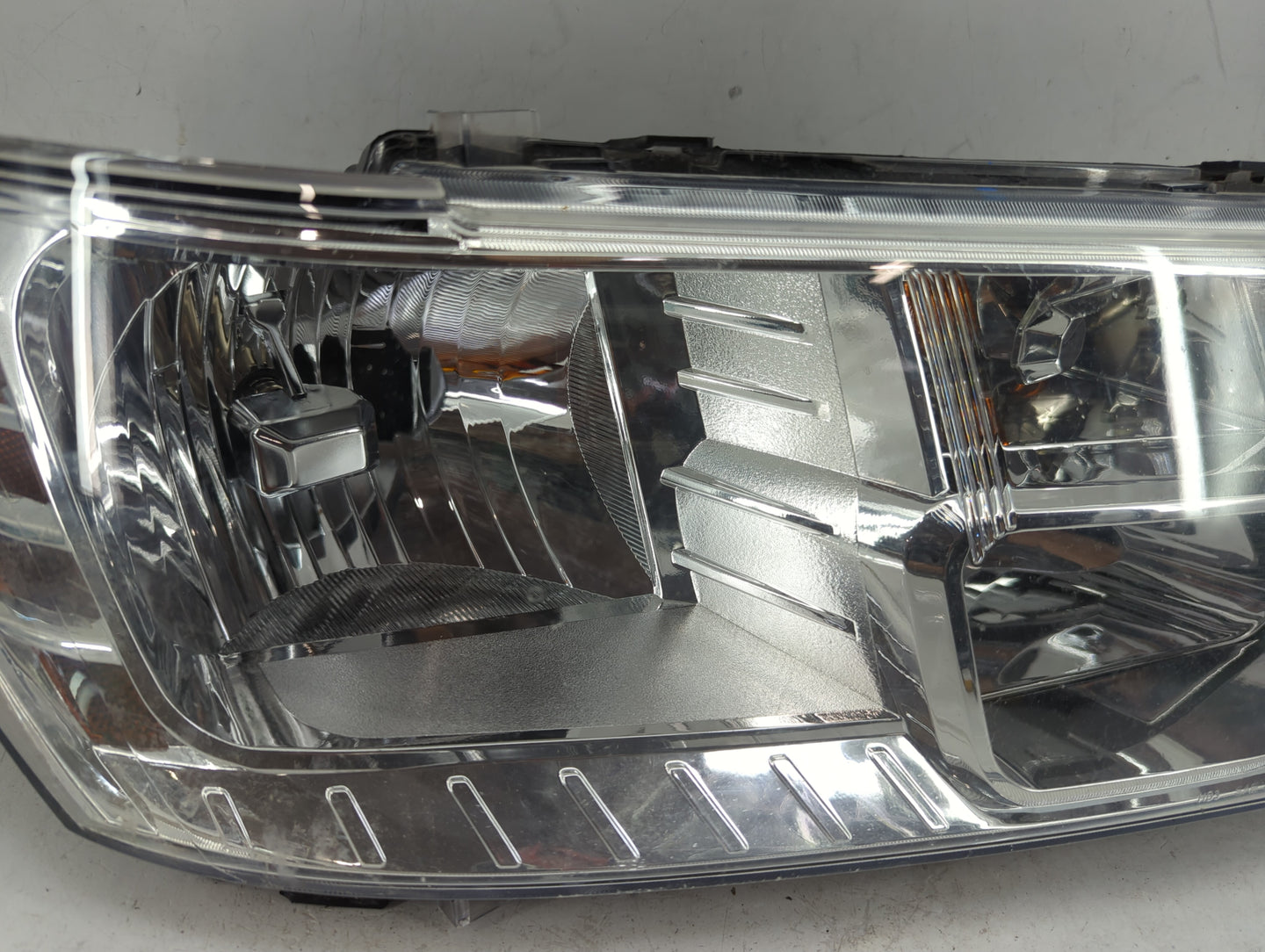 2009-2020 Dodge Journey Passenger Right Oem Head Light Headlight Lamp 1465210 - Oemusedautoparts1.com