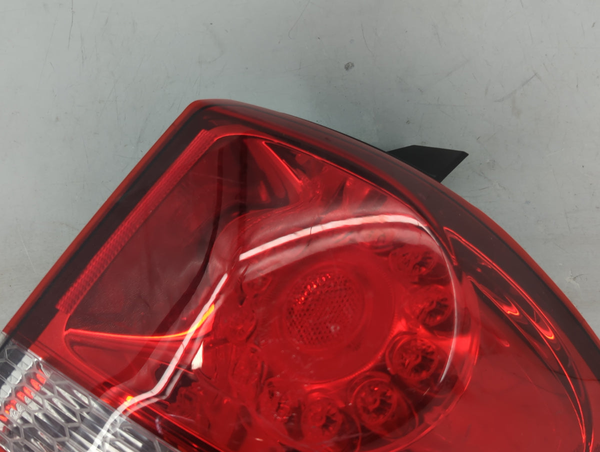 2011-2017 Dodge Journey Tail Light Assembly Passenger Right OEM P/N:58078464AD 6725114600 Fits OEM Used Auto Parts - Oemused