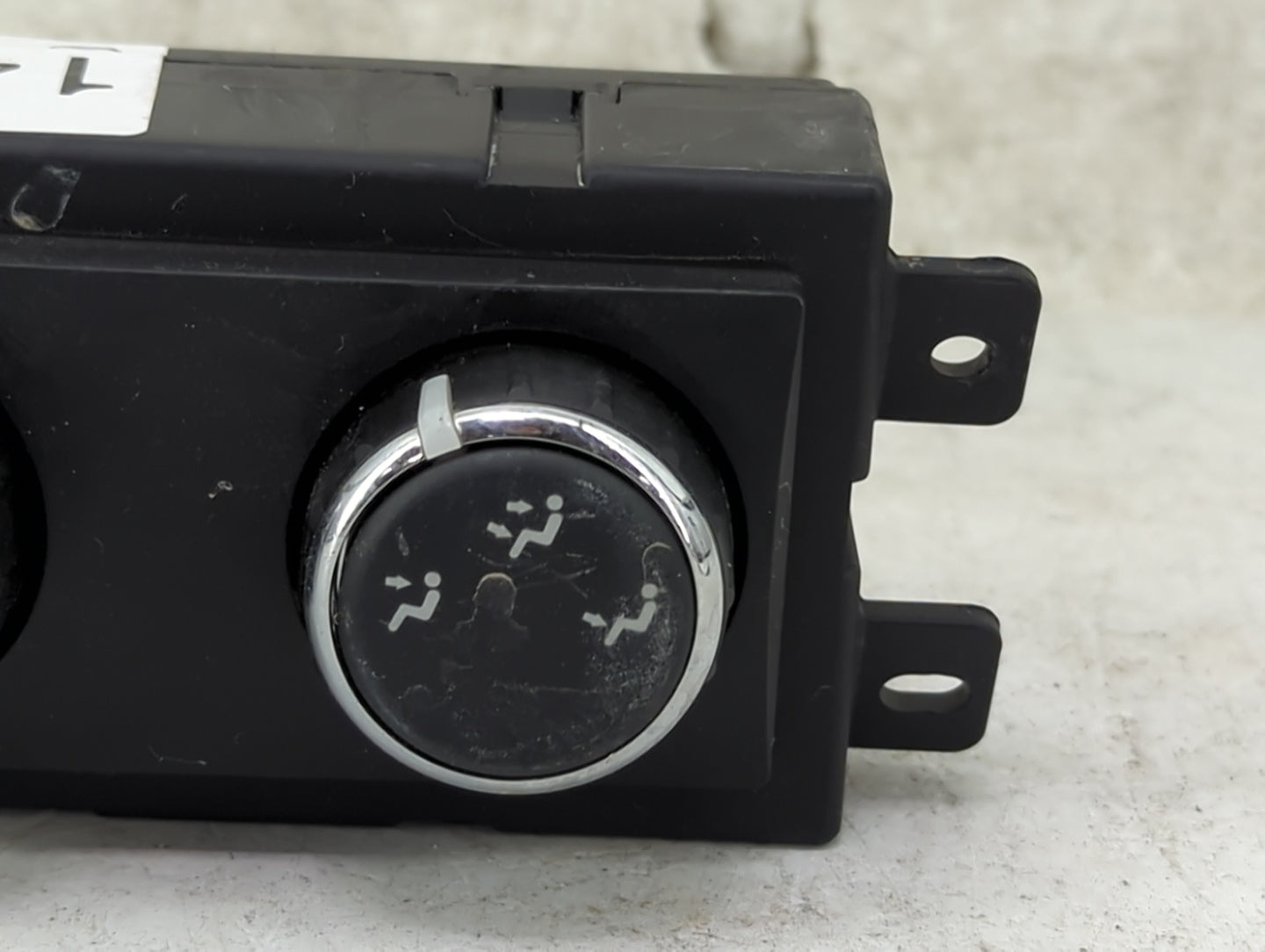 2011-2020 Dodge Journey Climate Control Module Temperature AC/Heater Replacement P/N:55111312AC Fits OEM Used Auto Parts - O