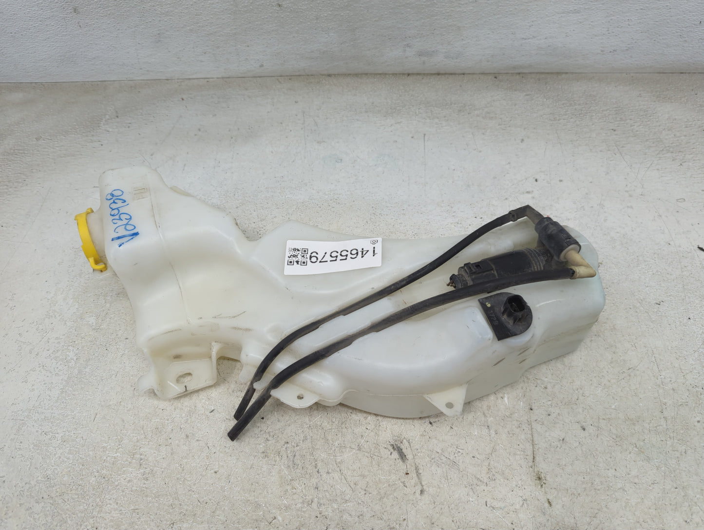 2017 Dodge Journey Windshield Washer Fluid Reservoir Bottle Oem 1465579 - Oemusedautoparts1.com