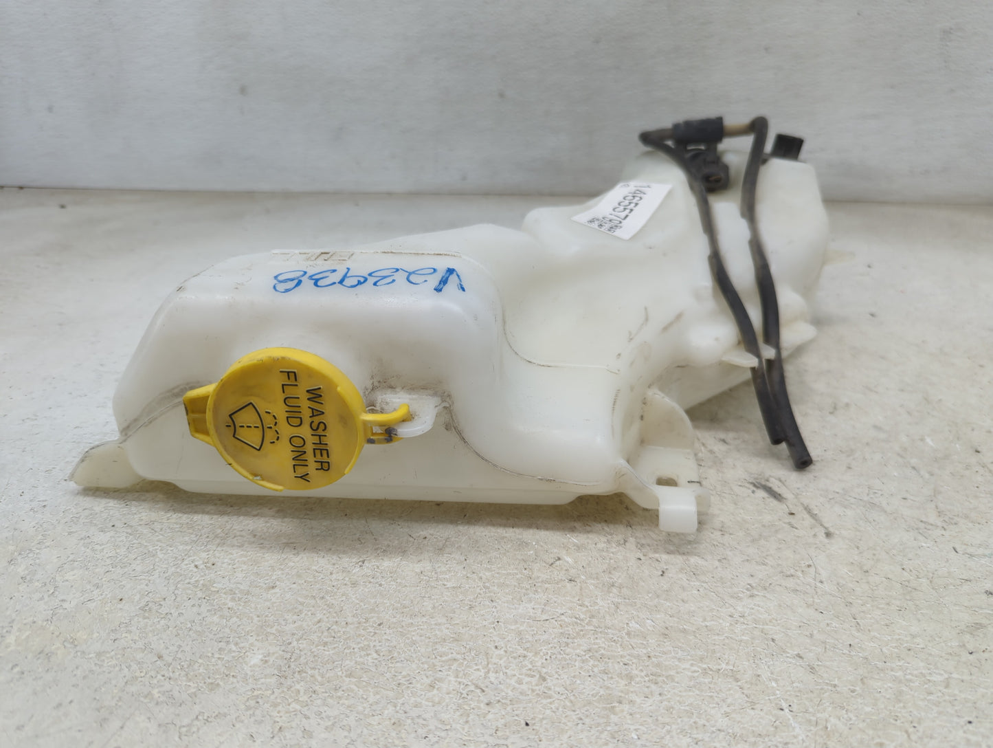 2017 Dodge Journey Windshield Washer Fluid Reservoir Bottle Oem 1465579 - Oemusedautoparts1.com