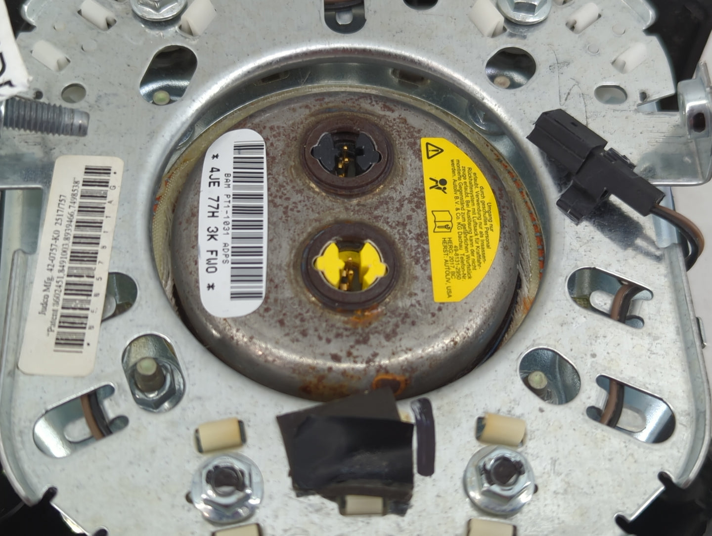 2013-2019 Dodge Journey Air Bag Driver Left Steering Wheel Mounted 1466099 - Oemusedautoparts1.com