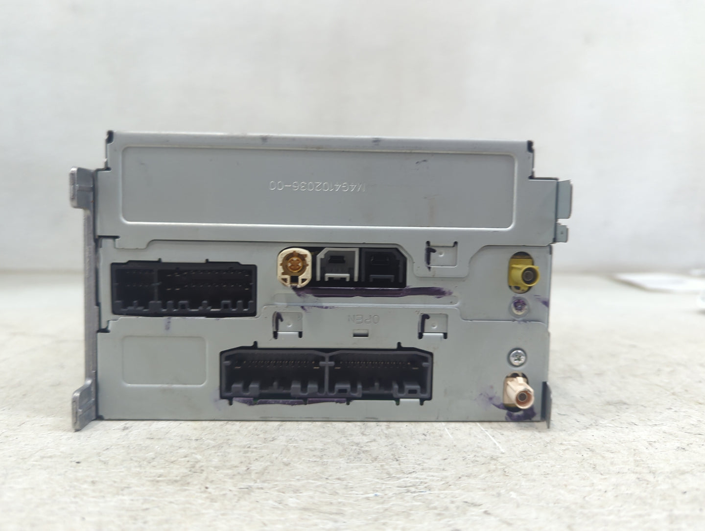 2017 Dodge Journey Radio AM FM Cd Player Receiver Replacement P/N:P68308773AB CN5C-66N631B, V4G4102086-00 Fits OEM Used Auto