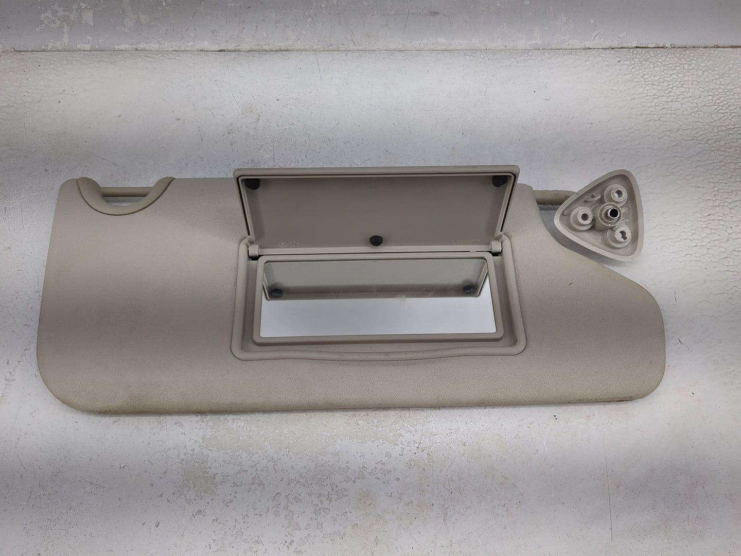 2017 Dodge Journey Sun Visor Shade Replacement Passenger Right Mirror Fits OEM Used Auto Parts - Oemusedautoparts1.com