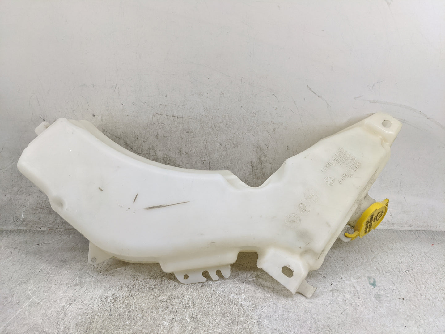 2017 Dodge Journey Windshield Washer Fluid Reservoir Bottle Oem 1476980 - Oemusedautoparts1.com
