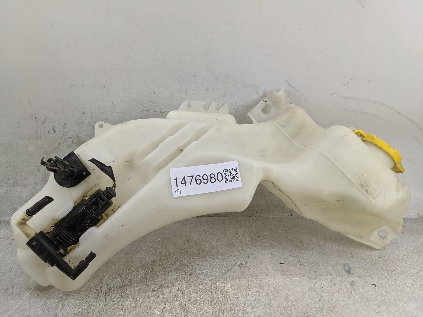 2017 Dodge Journey Windshield Washer Fluid Reservoir Bottle Oem 1476980 - Oemusedautoparts1.com
