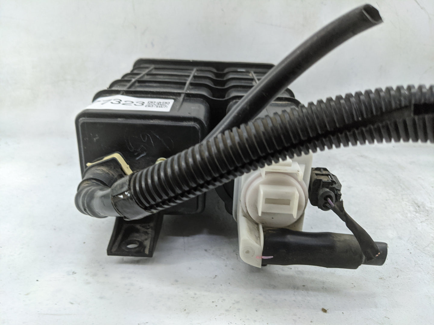 2017 Dodge Journey Fuel Vapor Charcoal Canister 1477323 - Oemusedautoparts1.com
